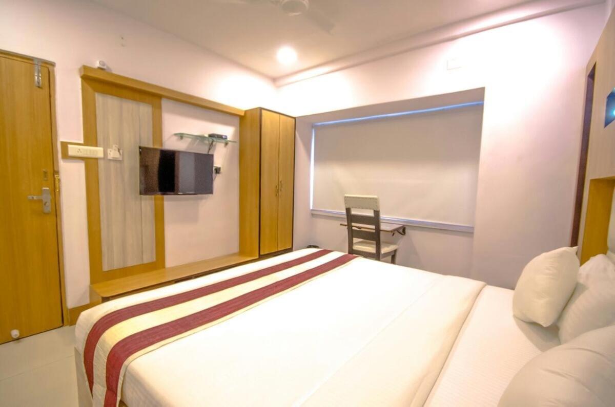 Hotel Q-Inn Kalkutta Kültér fotó