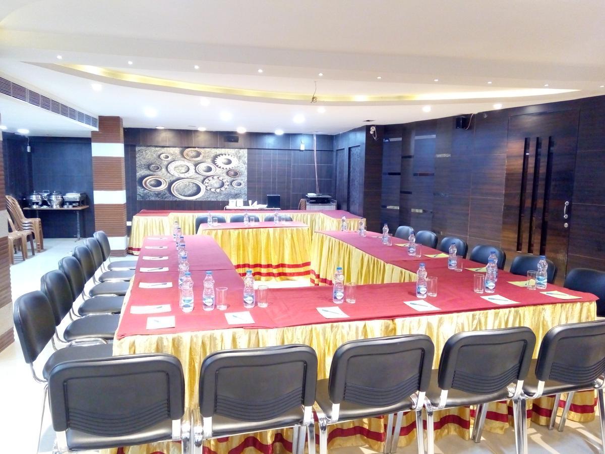 Hotel Q-Inn Kalkutta Kültér fotó